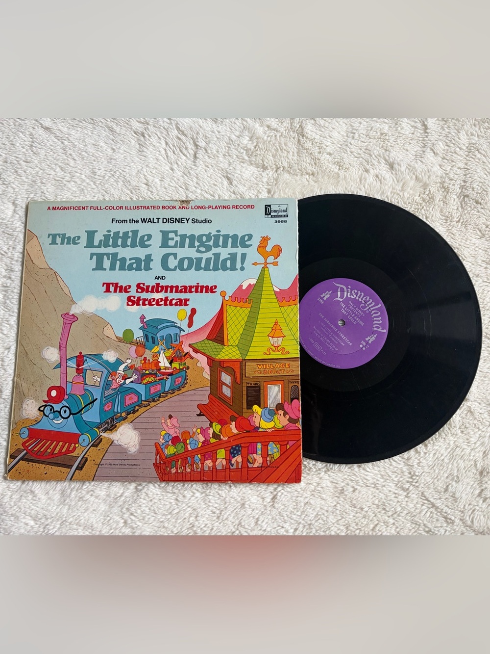 ✨Vintage✨ 1969 Disney Vinyl Record -The Little Engine That Could